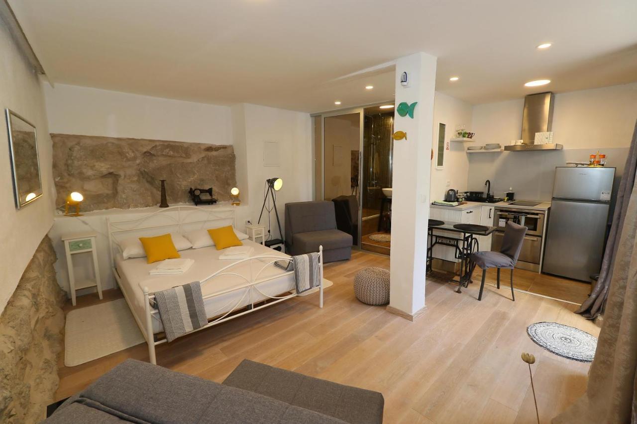 Studio Apartman Fondo スプリト エクステリア 写真